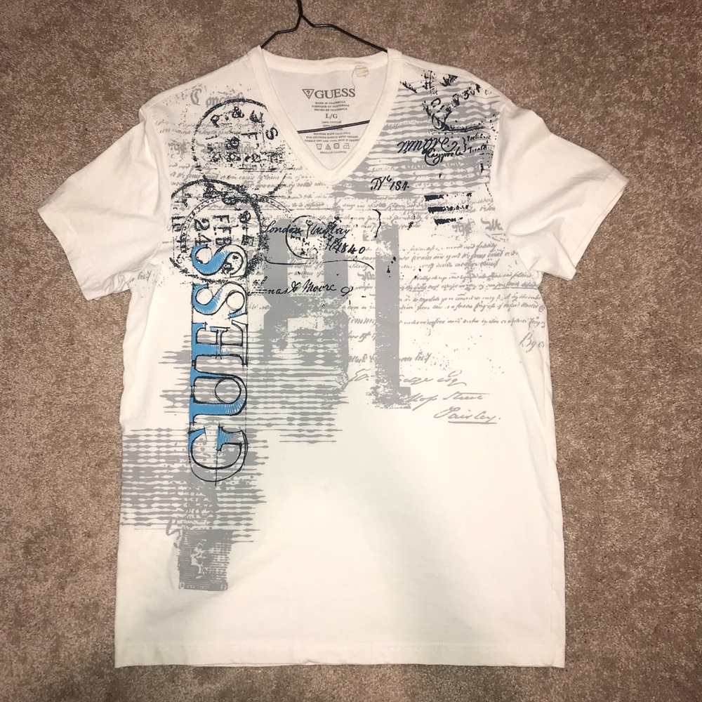 Men’s guess t shirt NWOT